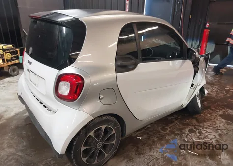 2016 Smart Fortwo Passion from USA, damaged, VIN WMEFJ5DA9GK055571